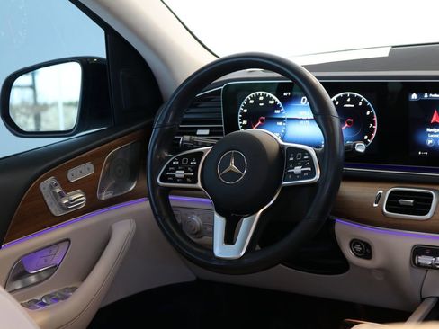 Used 2023 Mercedes-Benz GLS 450 4MATIC image 40