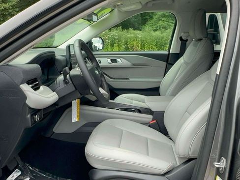 Used 2026 Ford Explorer Active w/ Active Comfort Package AWD/4WD image 15