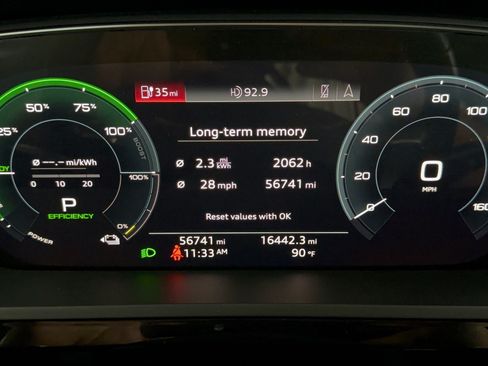 Used 2019 Audi e-tron Prestige w/ Prestige Package AWD/4WD image 26