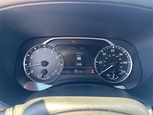 Used 2023 Nissan Frontier SV image 18