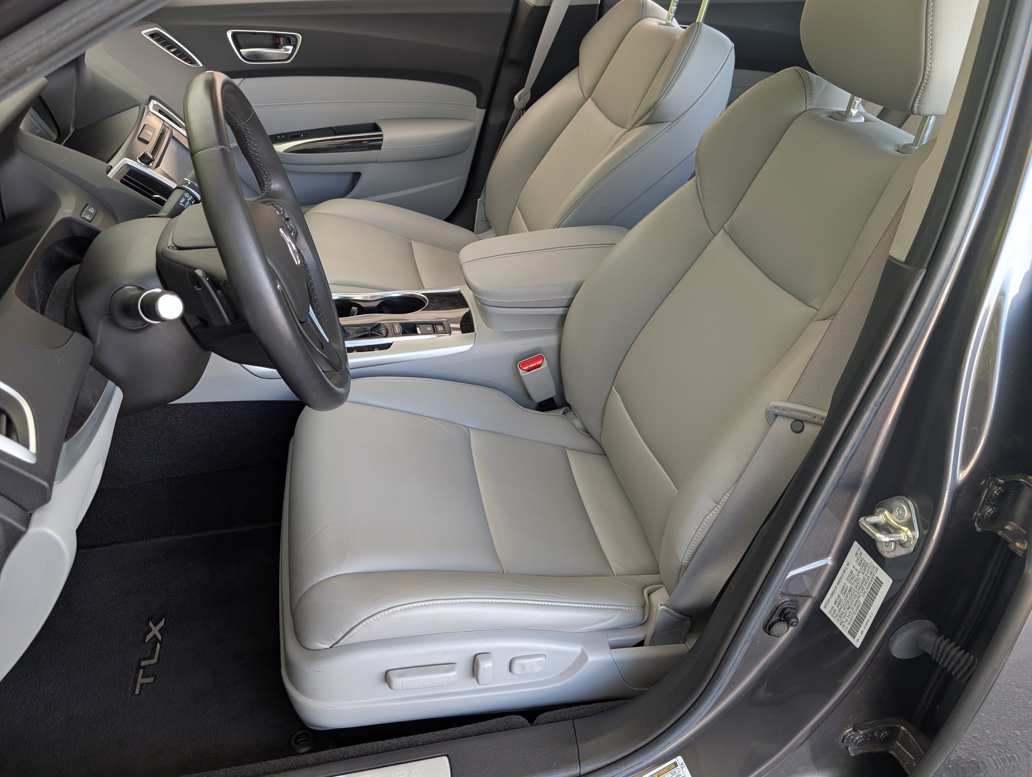 Used 2020 Acura TLX FWD image 17