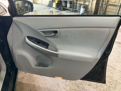 Used 2015 Toyota Prius Two FWD image 31