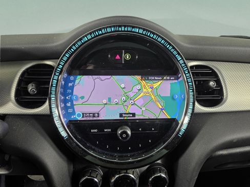 Used 2024 MINI Cooper 2-Door Hardtop image 18