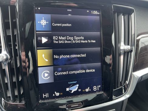 Used 2017 Volvo S90 T6 Momentum w/ Vision Package image 30