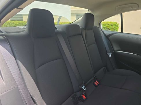 Used 2022 Toyota Corolla LE FWD image 22