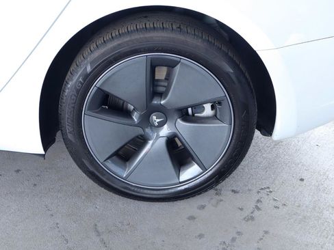Used 2023 Tesla Model 3 Standard Range RWD image 11