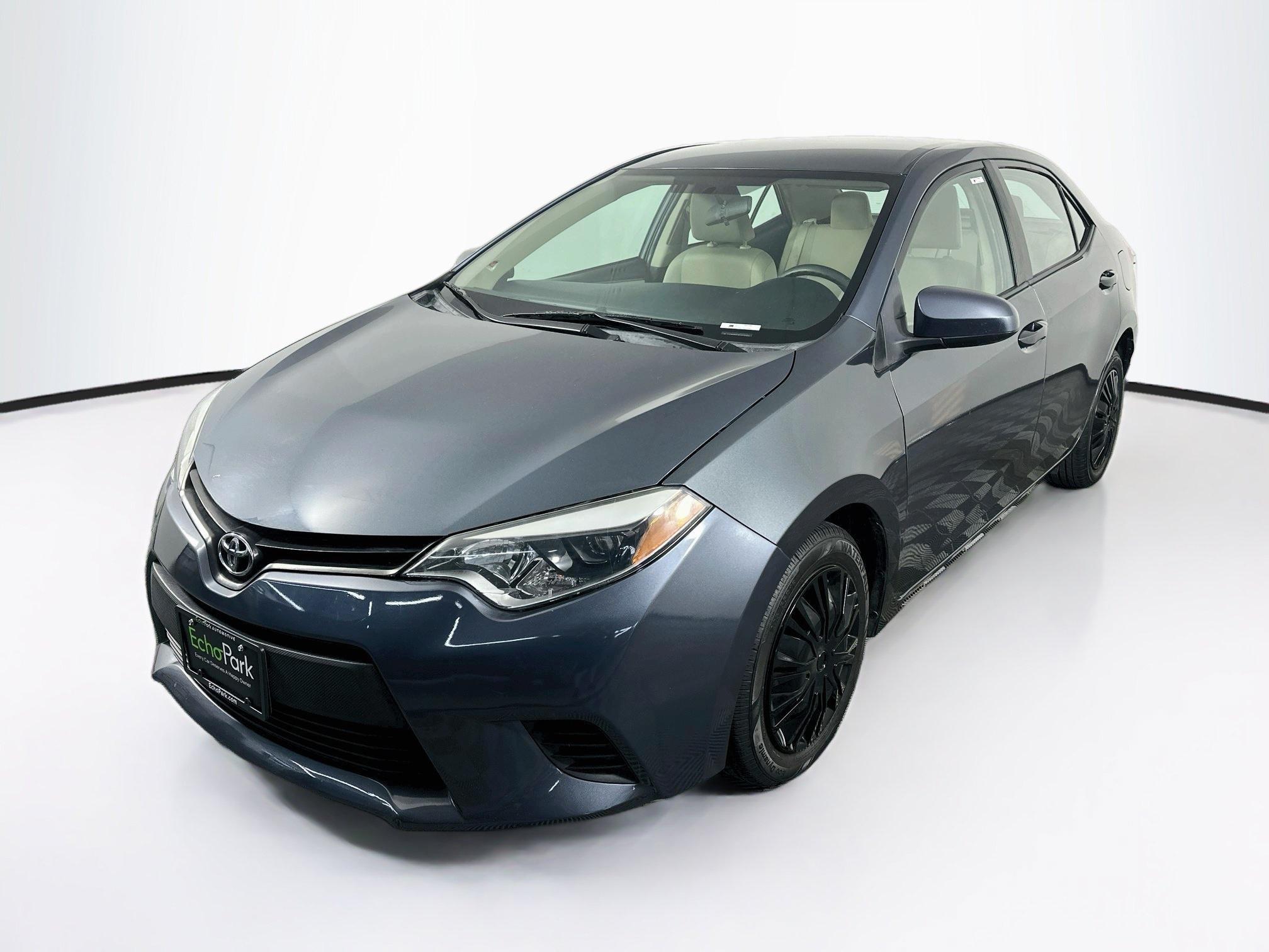 Used 2014 Toyota Corolla LE FWD image 3