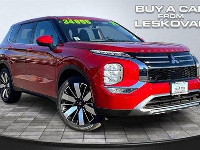New 2025 Mitsubishi Outlander SE