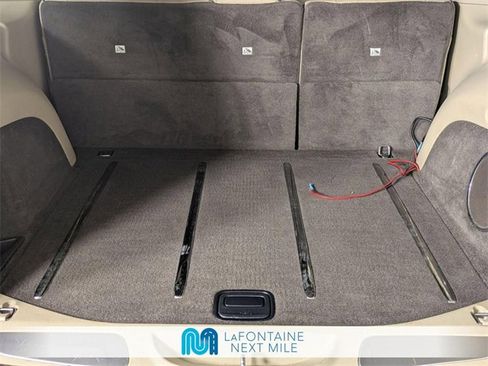 Used 2011 Jeep Grand Cherokee Overland image 29