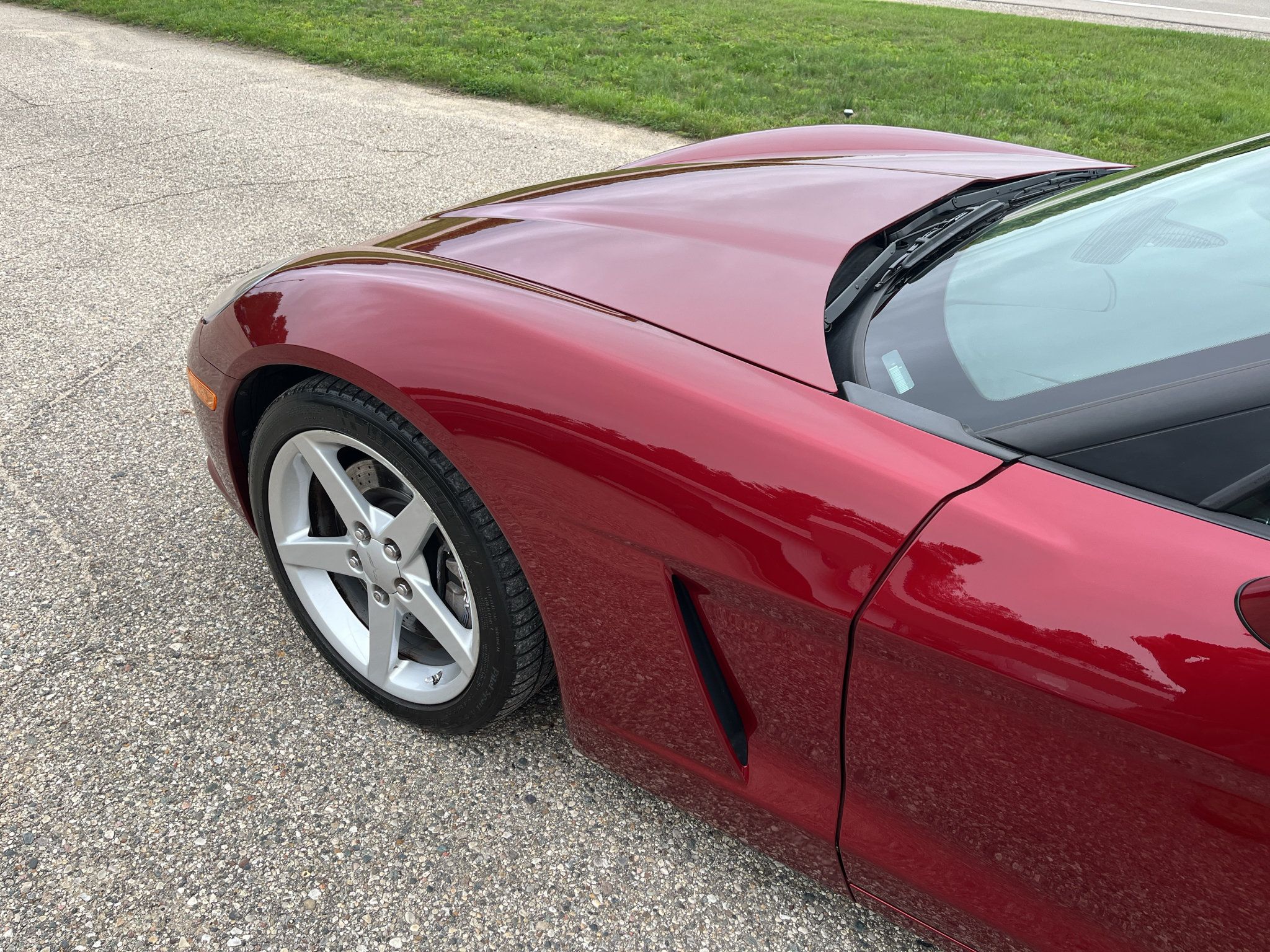Used 2006 Chevrolet Corvette Convertible w/ Performance Package RWD image 14