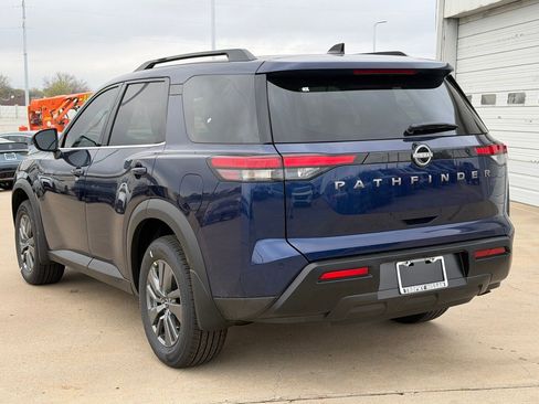 New 2026 Nissan Pathfinder SV image 6