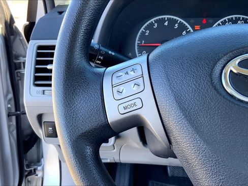 Used 2013 Toyota Corolla LE image 22