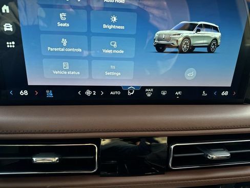 New 2026 Lincoln Aviator Reserve w/ Luxury Package AWD/4WD image 19