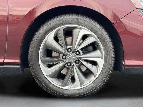 Certified 2018 Honda Clarity Plug-In Hybrid image 11