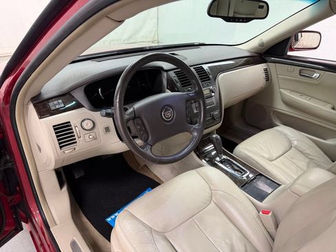 Used 2011 Cadillac DTS Luxury FWD image 19