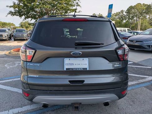 Used 2017 Ford Escape SE AWD/4WD image 5