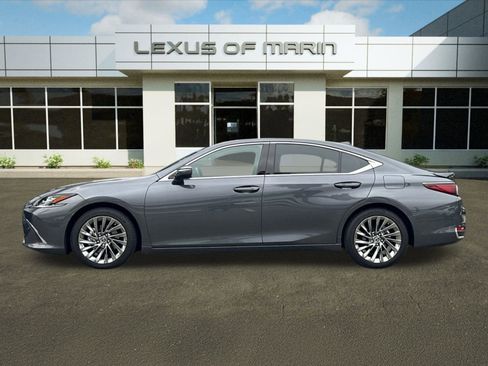 Certified 2025 Lexus ES 300h w/ Luxury Package image 2