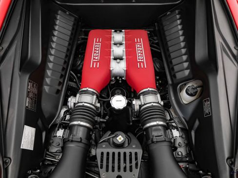 Used 2014 Ferrari 458 Italia Coupe RWD image 4
