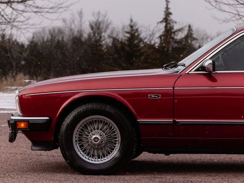 Used 1992 Jaguar XJ Vanden Plas image 21