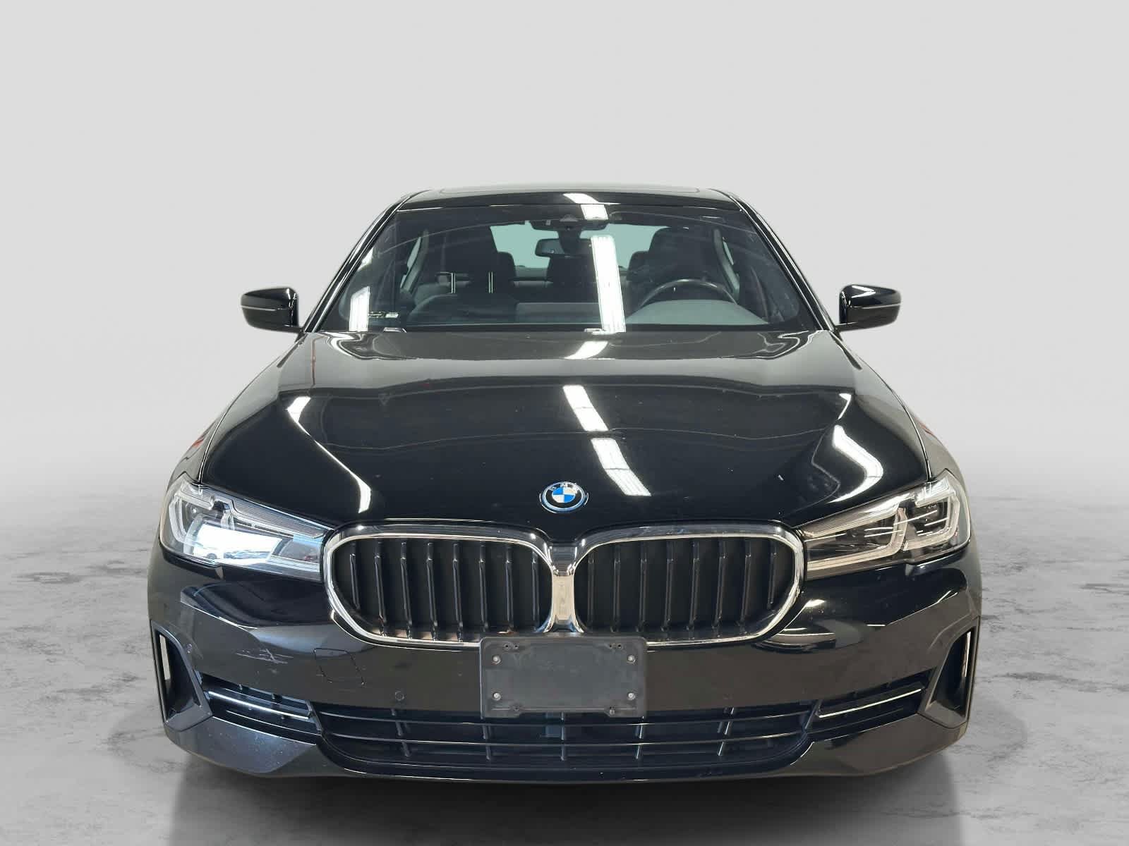 Used 2023 BMW 530e xDrive w/ Convenience Package AWD/4WD image 8