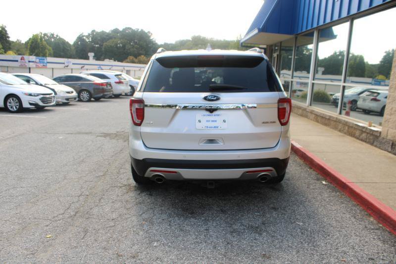 Used 2016 Ford Explorer XLT FWD image 5