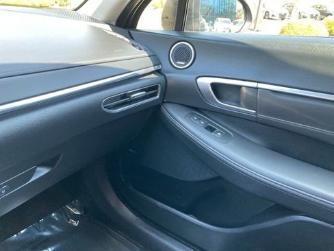 Used 2022 Hyundai Sonata Limited image 30