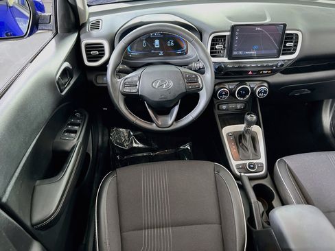 Used 2023 Hyundai Venue Limited w/ Cargo Package FWD image 21