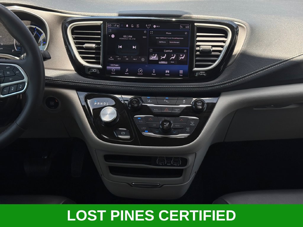 Used 2023 Chrysler Pacifica Touring-L FWD image 21