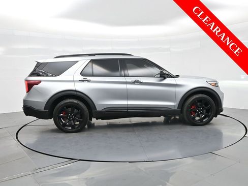 Used 2023 Ford Explorer ST w/ Equipment Group 401A image 5