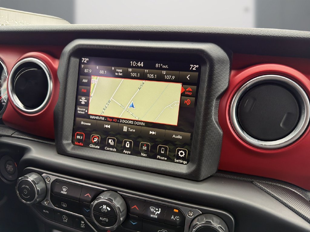 Used 2022 Jeep Gladiator Rubicon w/ LED Lighting Group AWD/4WD image 18