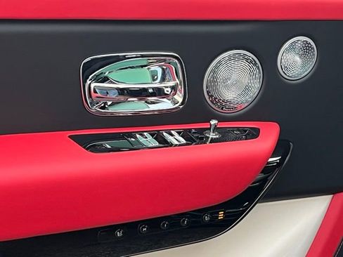 New 2026 Rolls-Royce Cullinan image 11