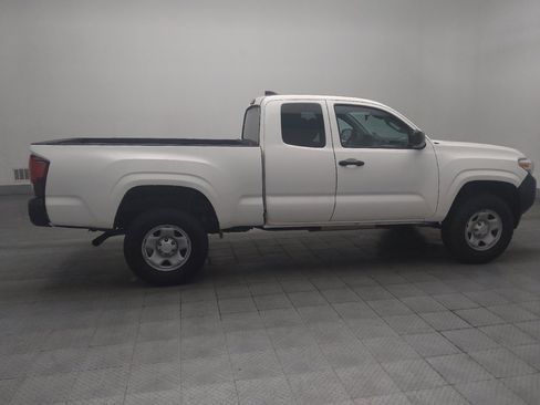 Used 2022 Toyota Tacoma SR image 10