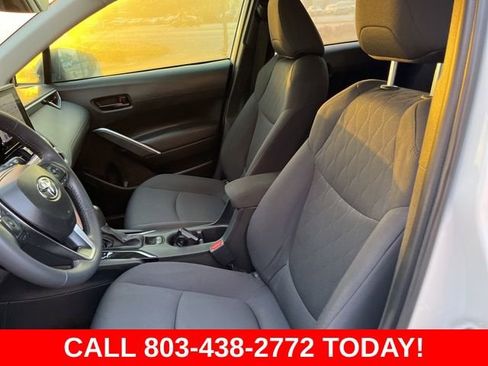 Used 2024 Toyota Corolla Cross LE AWD/4WD image 8