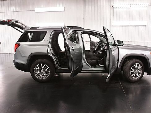Used 2023 GMC Acadia SLE w/ Driver Convenience Package AWD/4WD image 32
