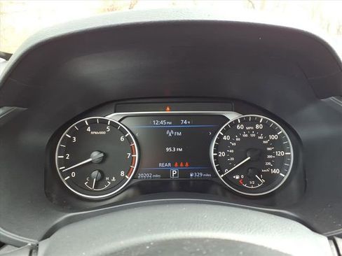 Used 2025 Nissan Altima 2.5 SV image 21