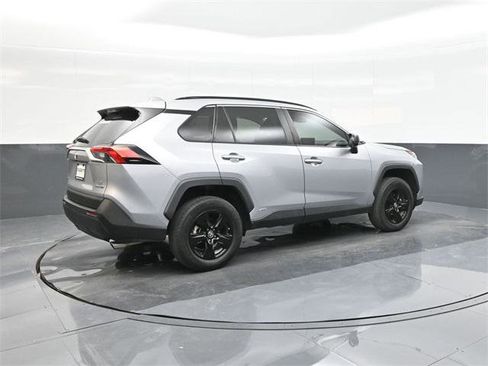 Certified 2022 Toyota RAV4 LE image 15