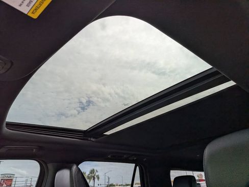 Used 2021 Ford Expedition Max Limited AWD/4WD image 17