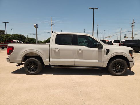 New 2026 Ford F150 XLT w/ XLT Black Appearance Package RWD image 7