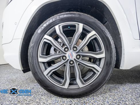 Used 2020 GMC Terrain Denali w/ Denali Premium Package AWD/4WD image 48