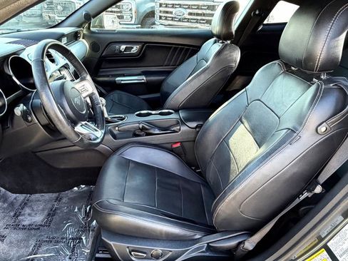 Used 2016 Ford Mustang Premium image 16