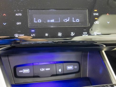 Used 2024 Hyundai Tucson Limited AWD/4WD image 32