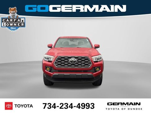 Used 2023 Toyota Tacoma TRD Off-Road w/ Technology Package AWD/4WD image 2