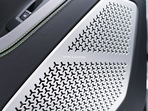 Used 2022 Lamborghini Urus image 43