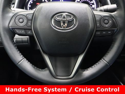 Used 2022 Toyota Camry SE image 24