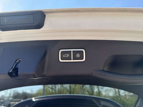 Used 2023 Kia Sorento SX Prestige image 16