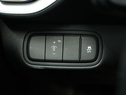 Used 2023 Hyundai Venue Limited FWD image 31