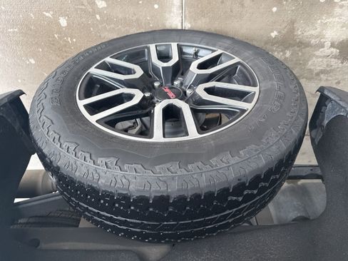 Used 2023 GMC Sierra 1500 AT4 w/ Technology Package image 6