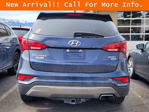 Used 2018 Hyundai Santa Fe Sport image 4