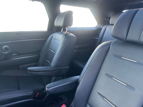 Used 2026 Hyundai Palisade Calligraphy image 13