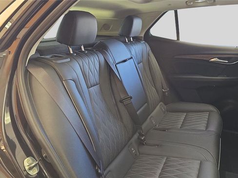 Used 2023 Buick Envision Avenir image 14